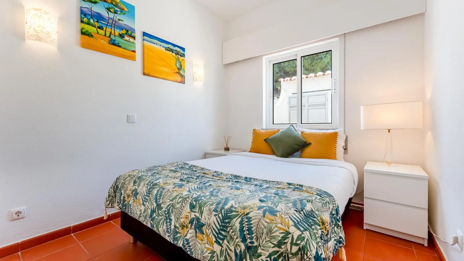 Ocean View 3 Bdr House With Patio By Lovelystay Porches  Feriehus Porches (Algarve)