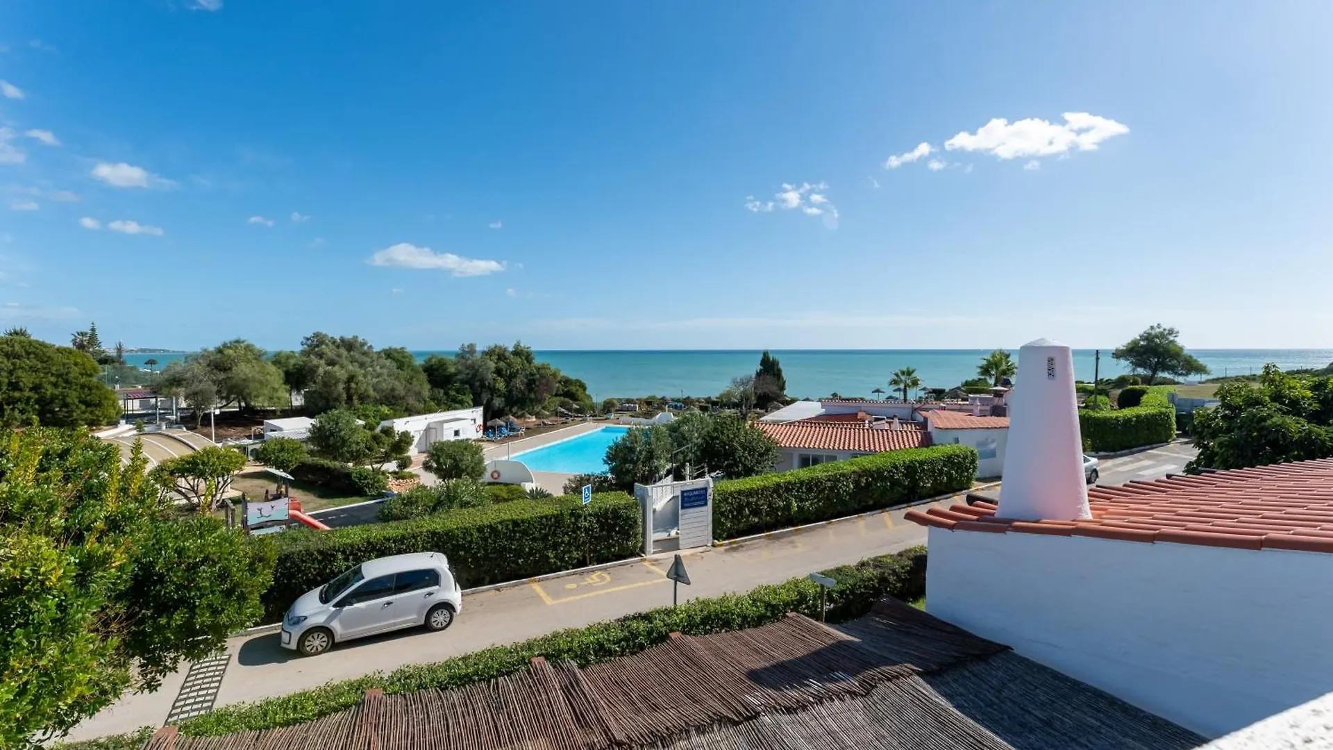 Ocean View 3 Bdr House With Patio By Lovelystay Porches  0*, Porches (Algarve) Portugal