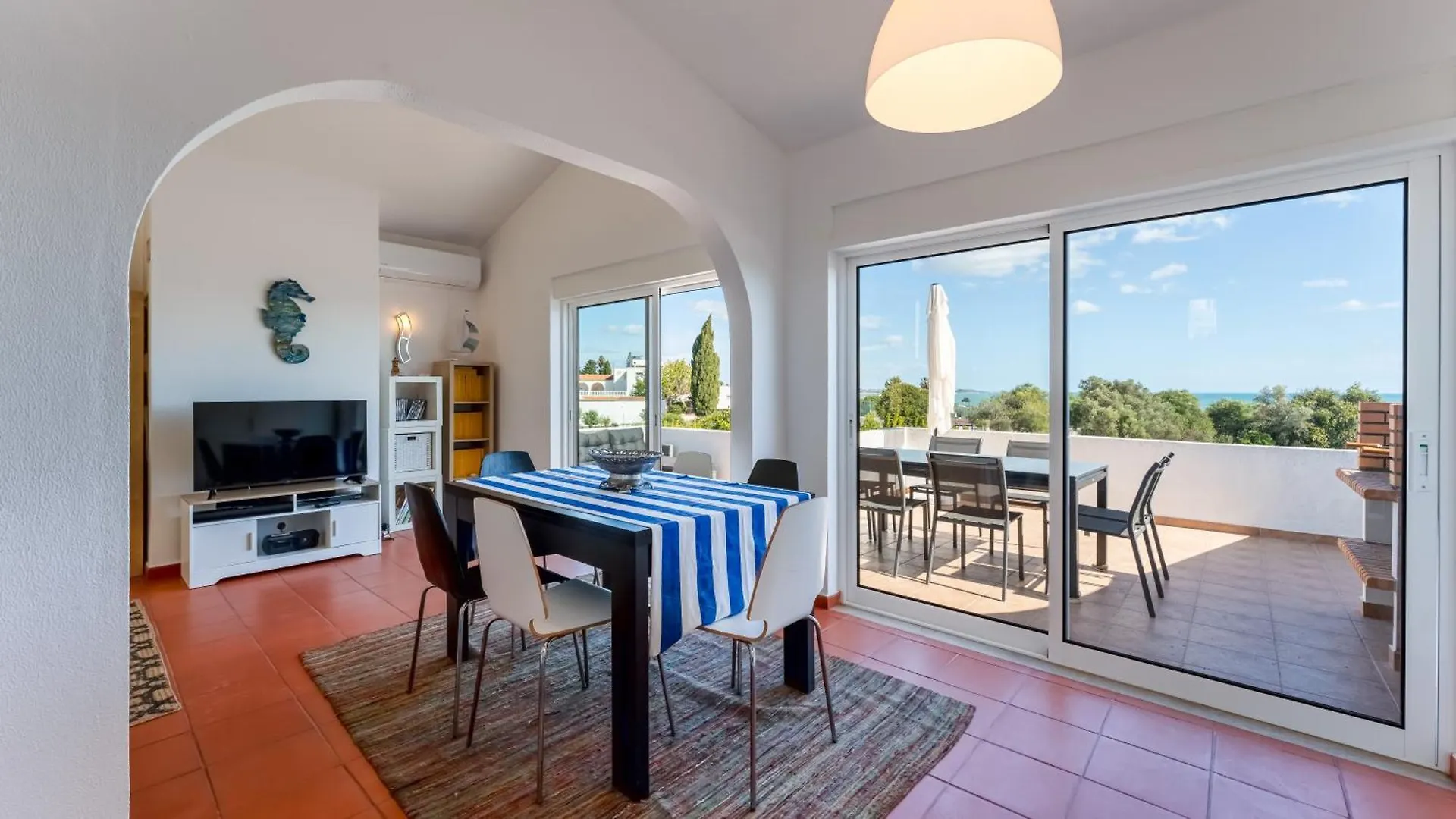 Feriehus Ocean View 3 Bdr House With Patio By Lovelystay Porches